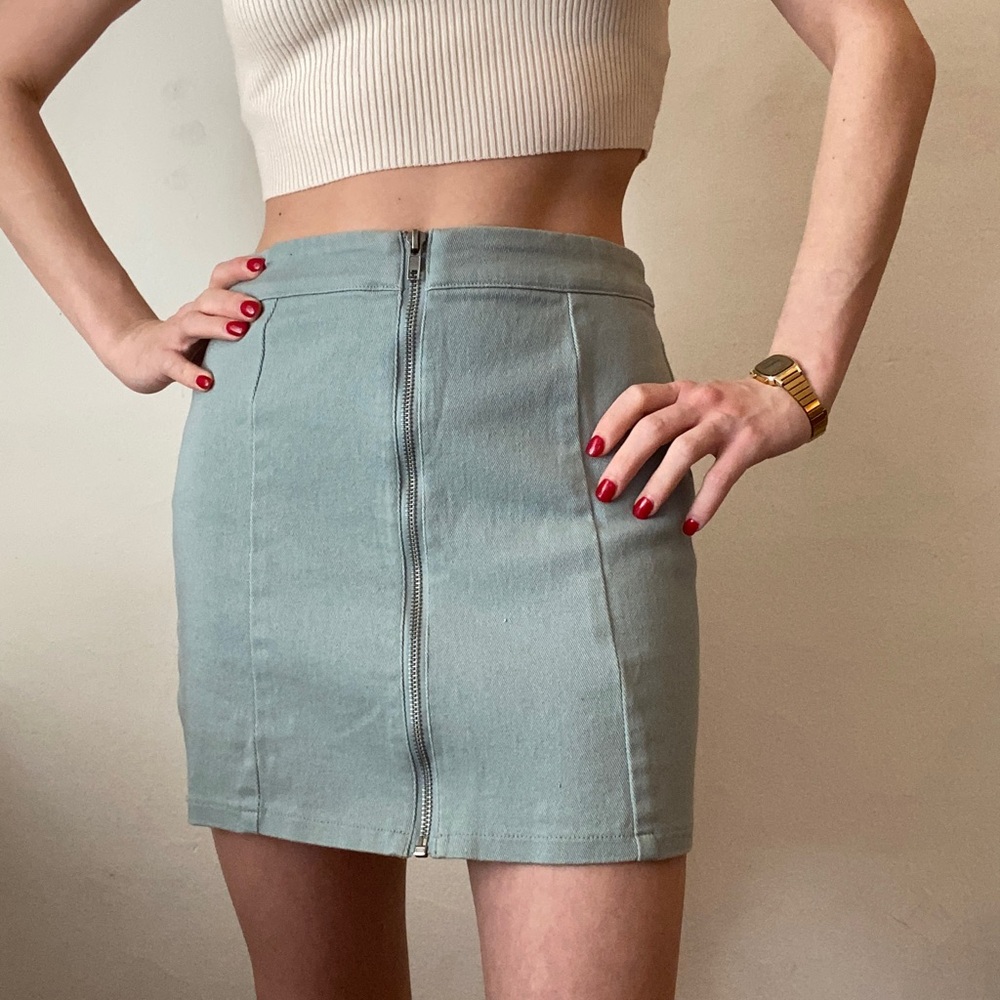 Forever21 Stretchy Zip-Up miniskirt SMALL